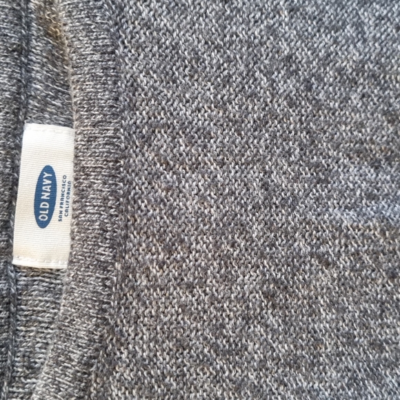 Old Navy back split sweater. - Picture 4 of 4